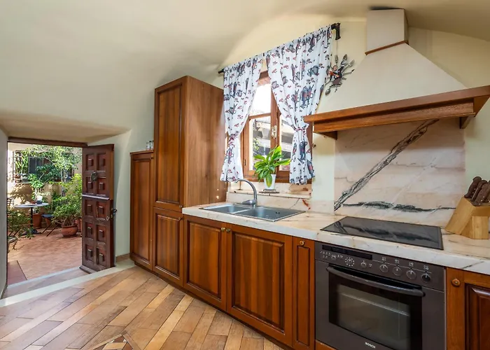 Del Capitano * Rhodes City