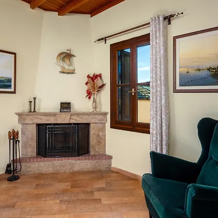 Del Capitano 펜션 *